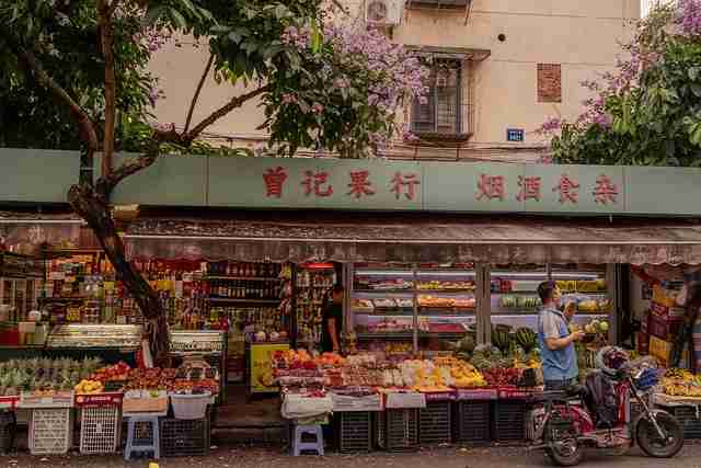 汤头条官网突发社区热议全记录——跨界合作冷静思考
